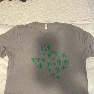 Gray cactus Texas tee